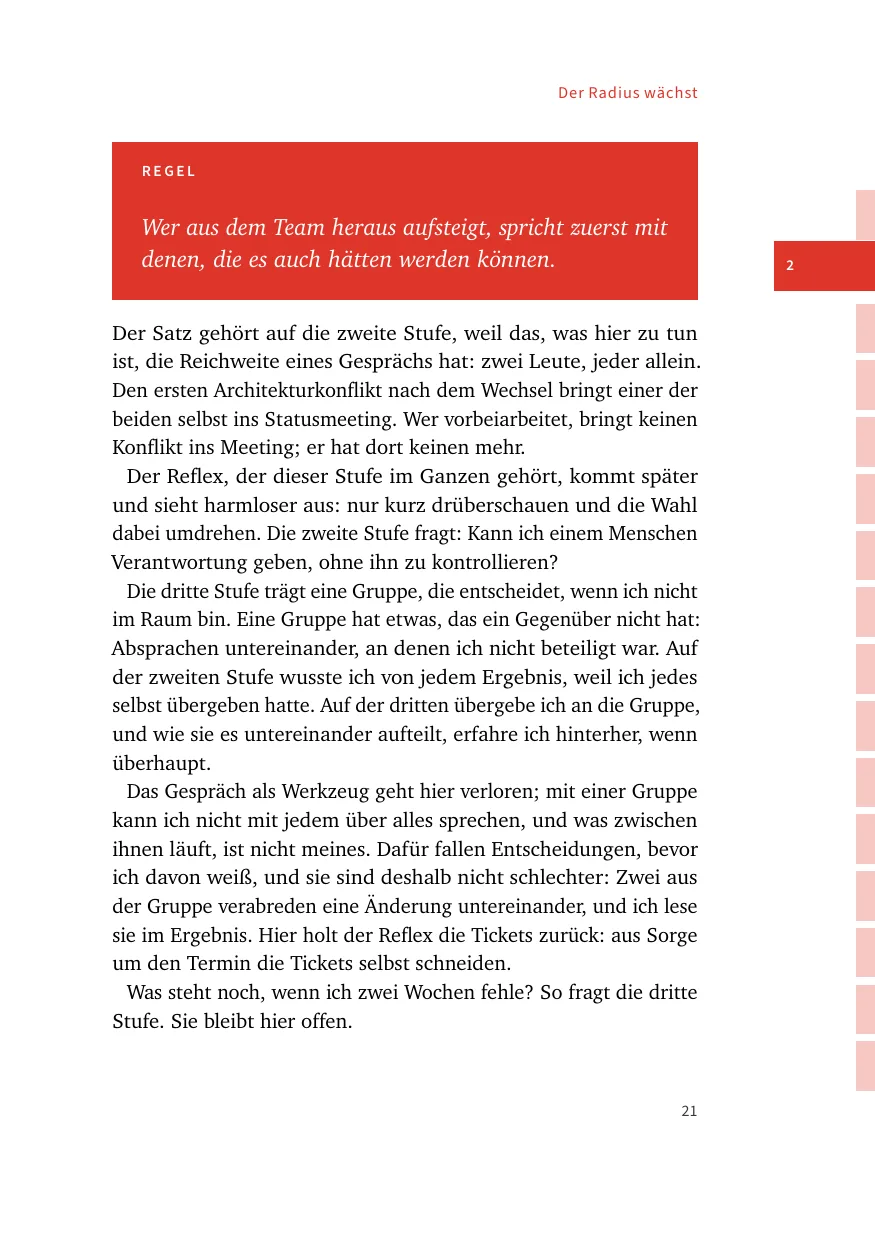 Textseite mit rotem Feld: REGEL, darunter ein Satz in weißer Kursive